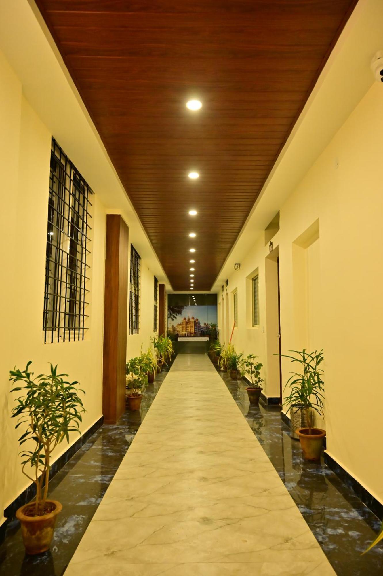 Hotel Boss Palace Mysore Exterior photo